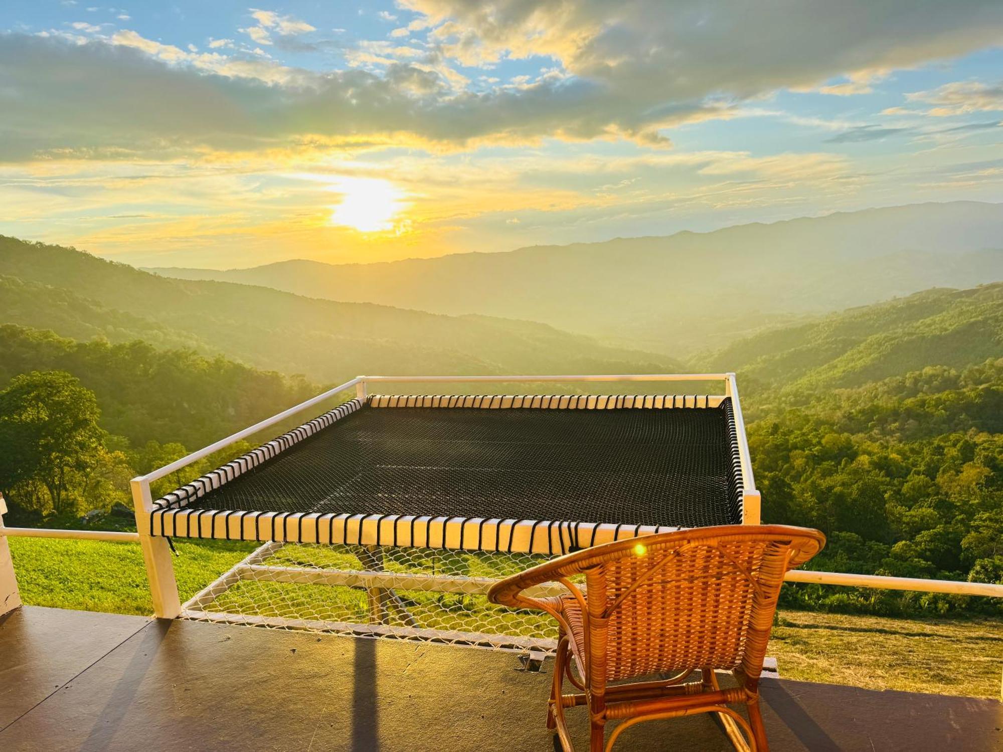 Hotel ชิวชิวแคมป์ ภูชี้ฟ้า Ban Huai Han Exterior foto